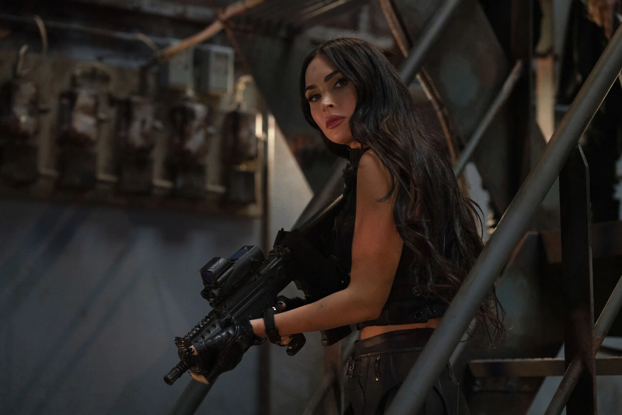 Megan Fox giành tới 2 giải Mâm Xôi Vàng trong cùng một năm